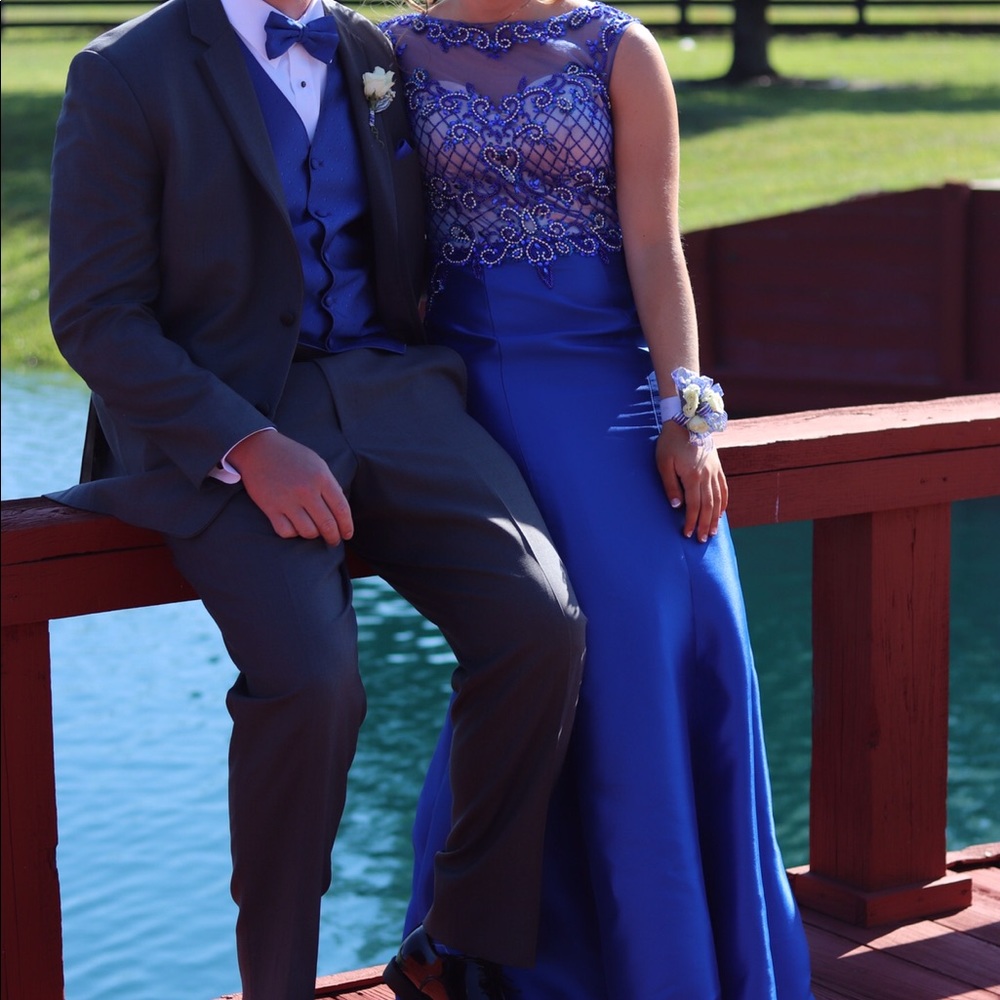 Gorgeous dress used once